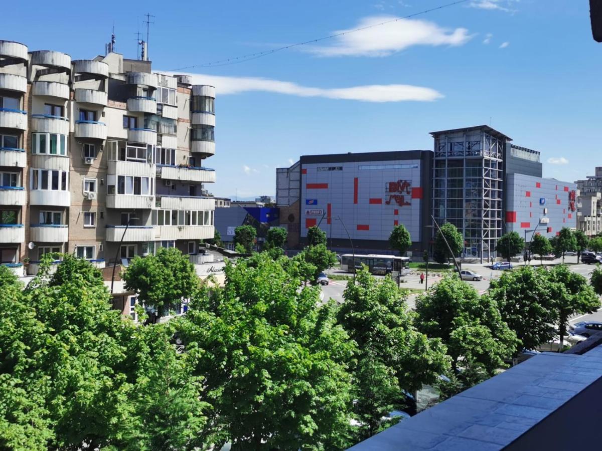Apartament Regim Hotelier Deva Buitenkant foto