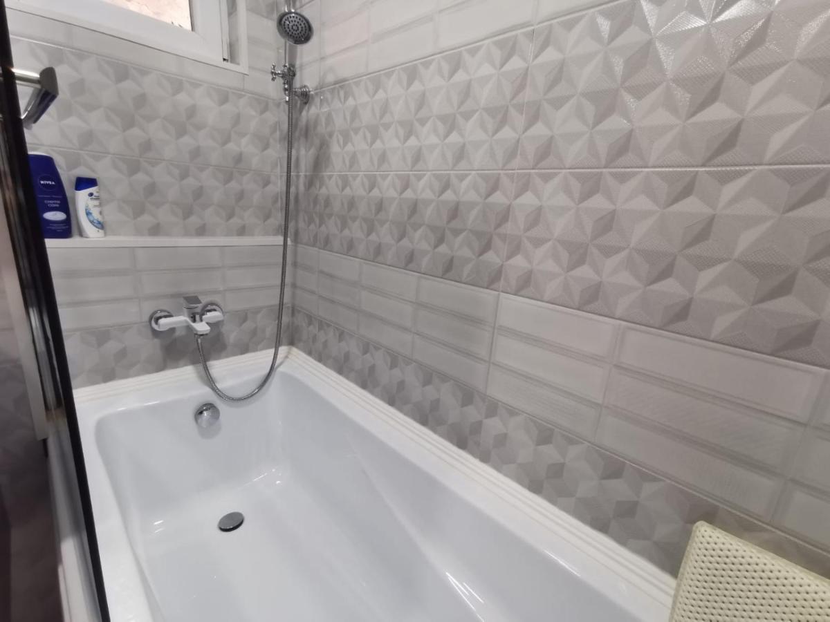 Apartament Regim Hotelier Deva Buitenkant foto